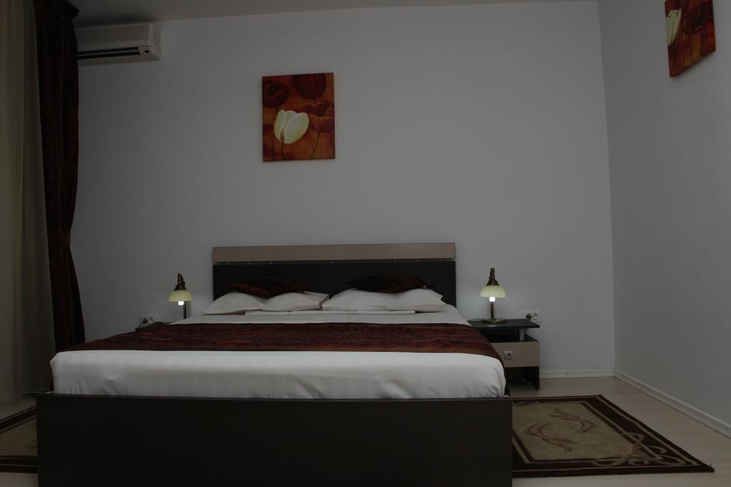 Hotel Royal 2 Urziceni Phòng bức ảnh