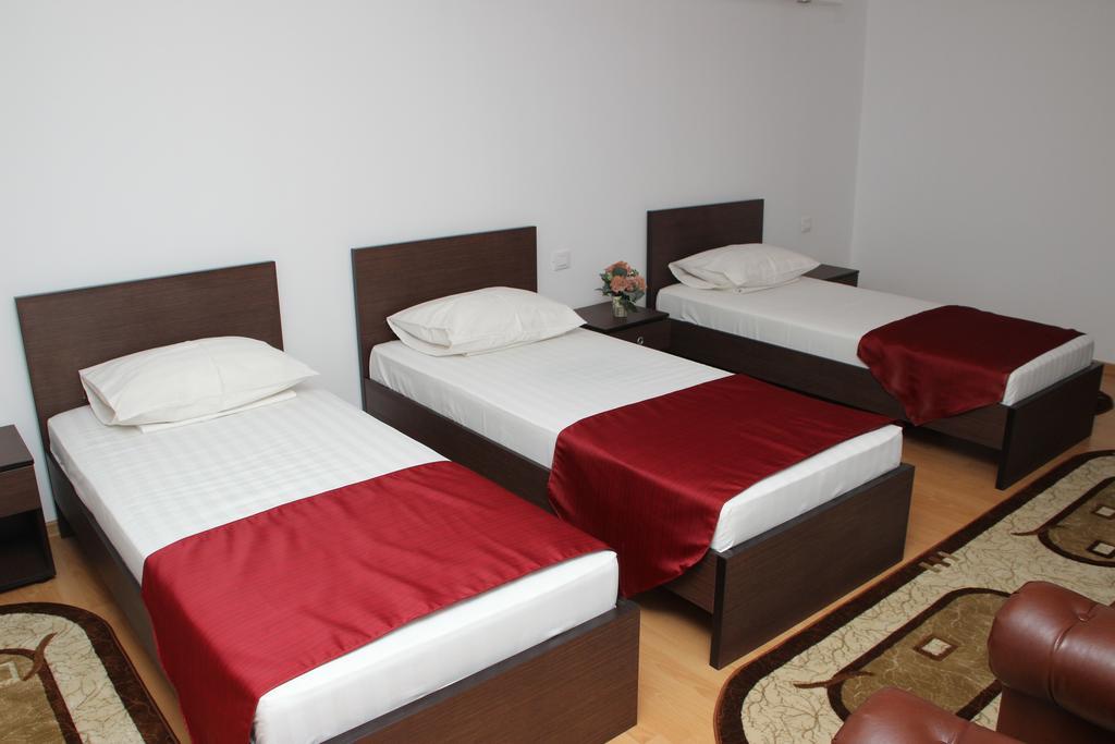 Hotel Royal 2 Urziceni Phòng bức ảnh
