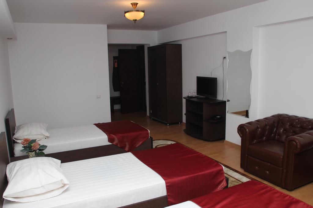 Hotel Royal 2 Urziceni Phòng bức ảnh